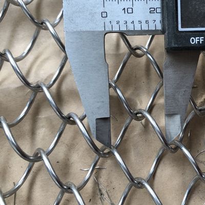 장식용 인테리어 금속 코일 드레퍼리 사용자 지정 와이어 피치 9mm 80% 오픈 영역