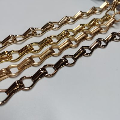 15.7mm x 8.85mm 크기 알루미늄 사용자 지정 패턴과 함께 금속 커튼