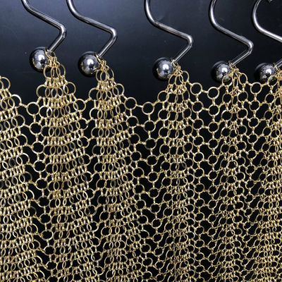 ODM 황금 금속 반지 메시 장식적인 담 3.8mm 사슬 우편물 메시
